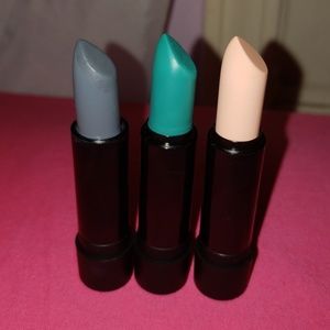 3 Melt lipsticks